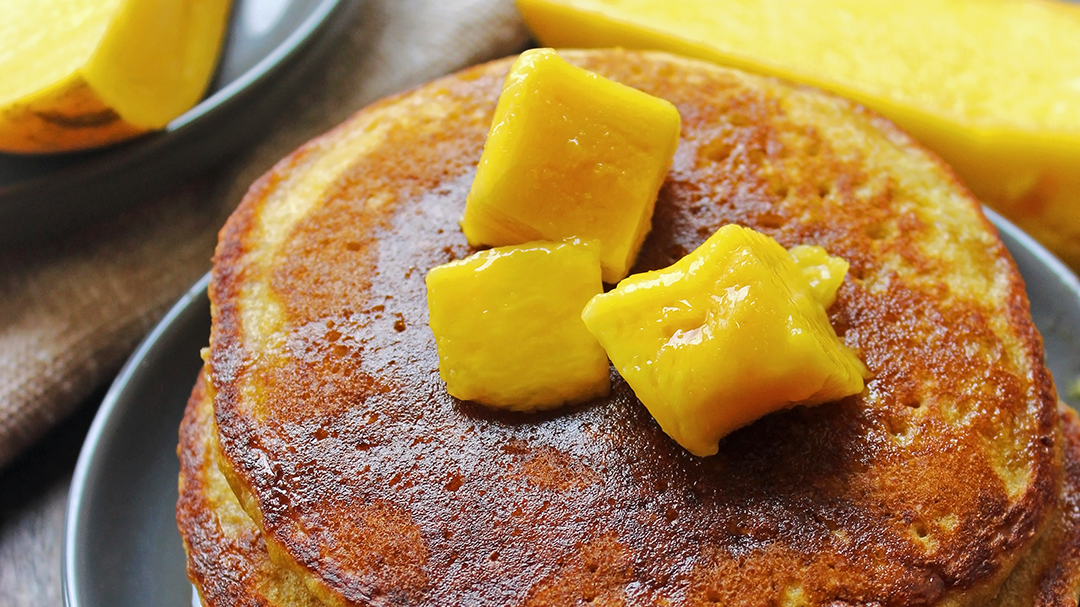 Mango Oatmeal Pancakes